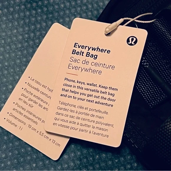 Lululemon Everywhere Belt Bag Black 1L - Picture 4 of 8